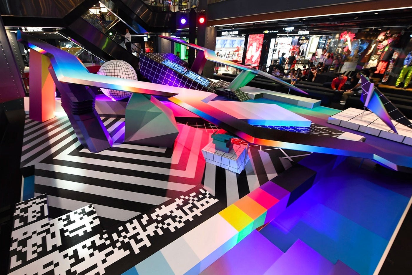 Felipe Pantone inaugura il W3-DIMENSIONAL Park | Collater.al
