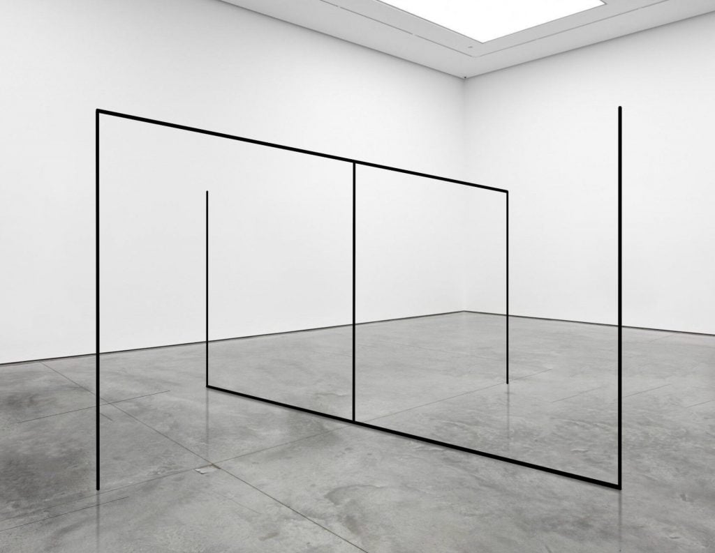 Mirror Box, le sculture di Mikael Christian Str&oslash;bek | Collater.al