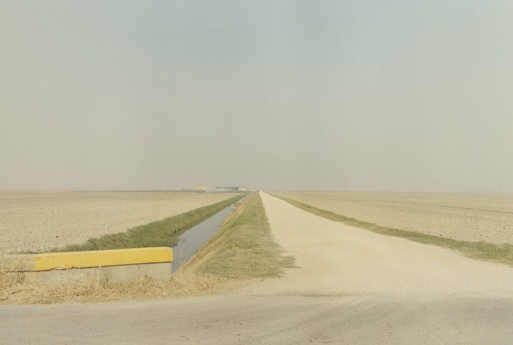 Behind The Artwork – Un approfondimento su Luigi Ghirri | Collater.al