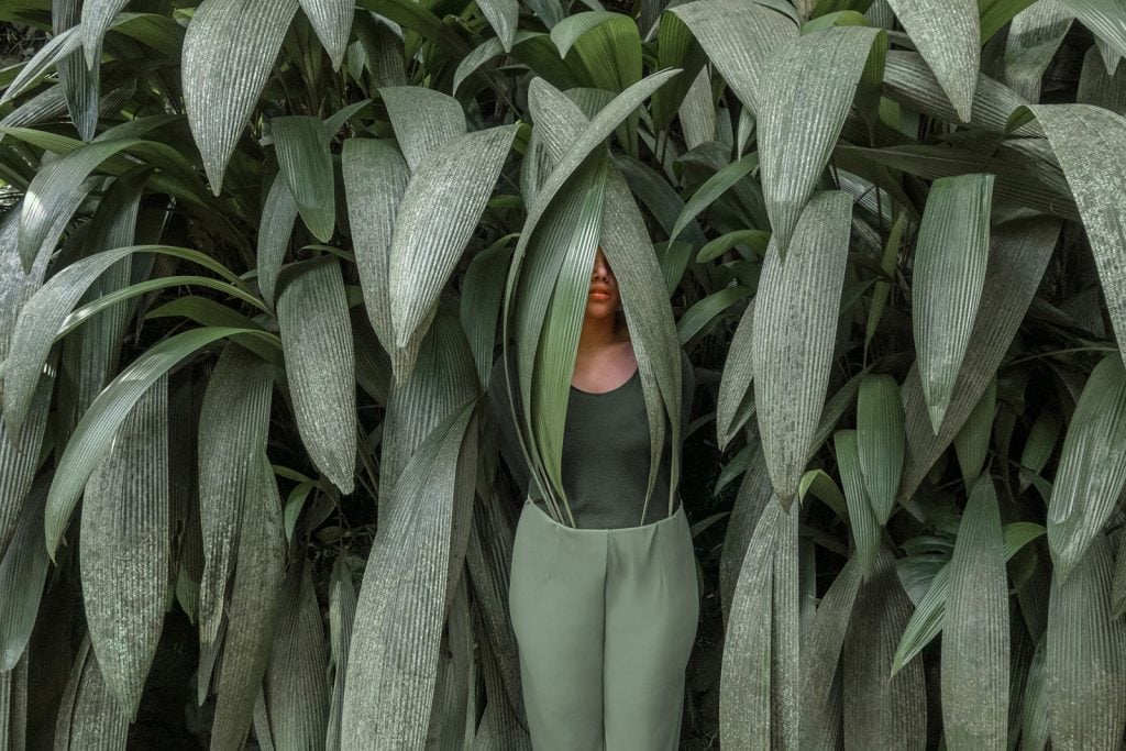 Brooke DiDonato e i suoi nuovi ritratti senza volto | Collater.al