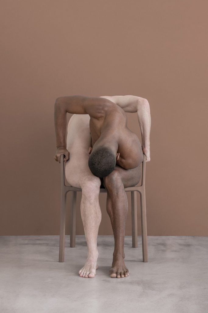 Brooke DiDonato e i suoi nuovi ritratti senza volto | Collater.al