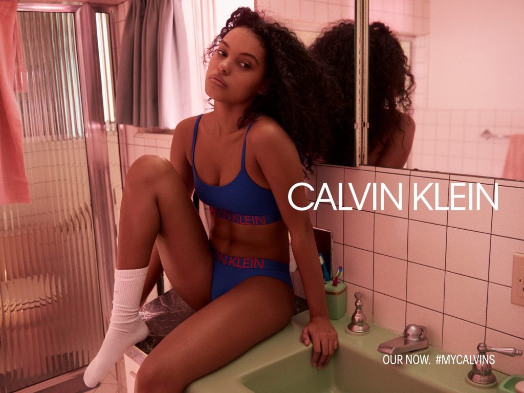 Mycalvins: tutti in mutande per la campagna social di Calvin Klein