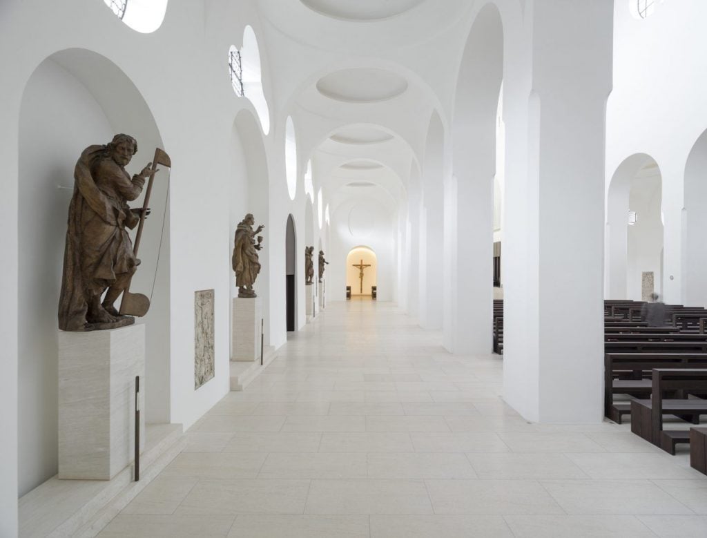 Il restauro minimal della chiesa di St. Moritz in Germania | Collater.al