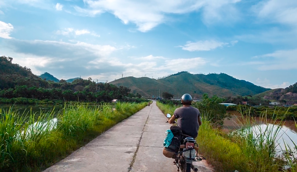 the road story Vietnam | Collater.al