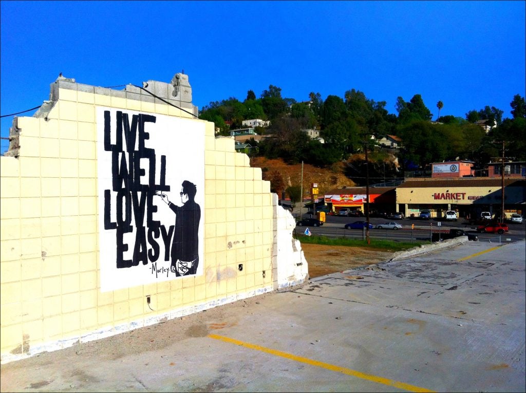 Morley, il lato ironico della street art che fa riflettere | Collater.al