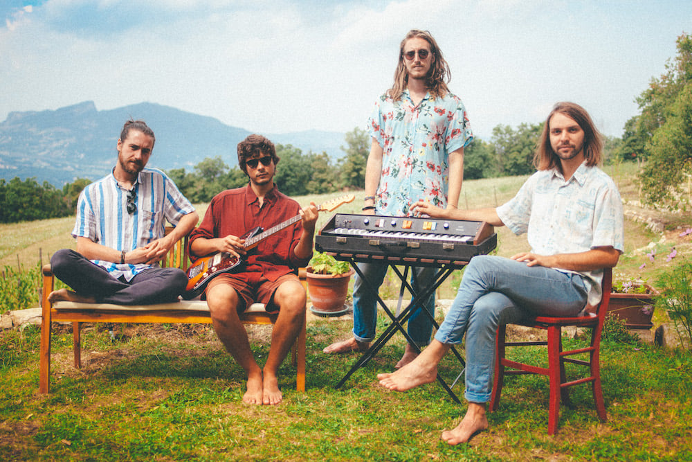 Bob and the apple | Collater.al