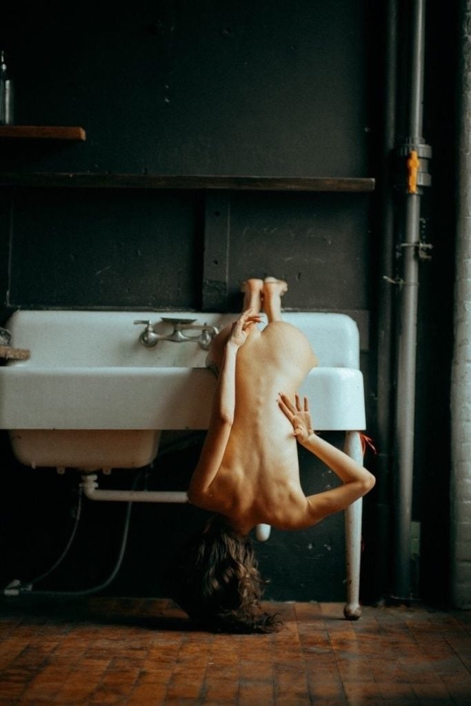 La fotografia ipnotica e sensuale di Steven Gindler aka Cvatik