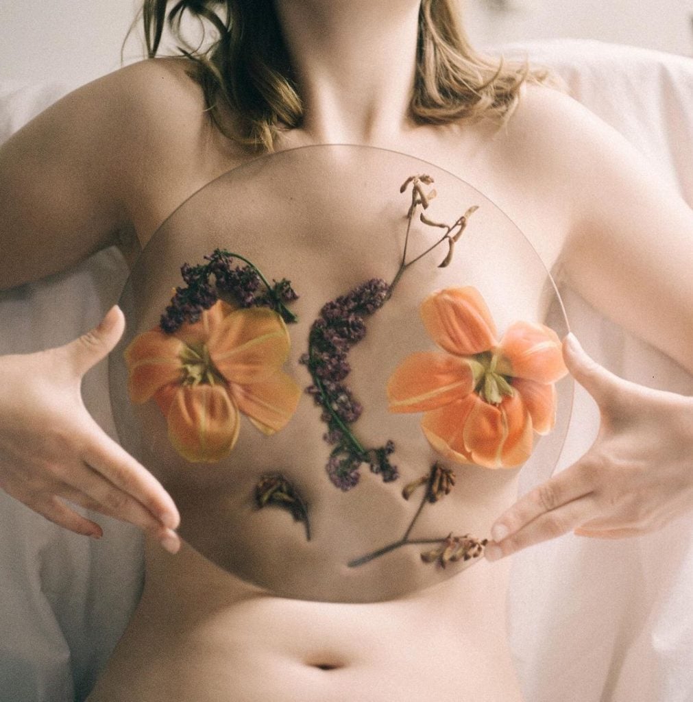 La femminilit&agrave; ritratta dalla fotografa Nikki Van de Poel | Collater.al