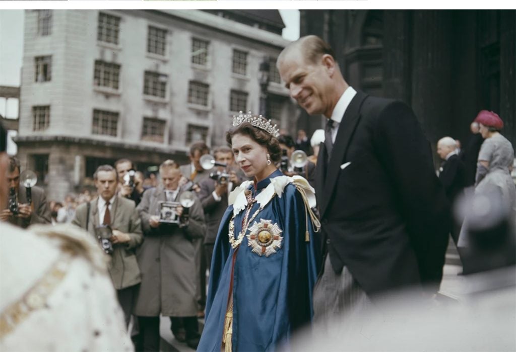 Her Majesty | Collater.al