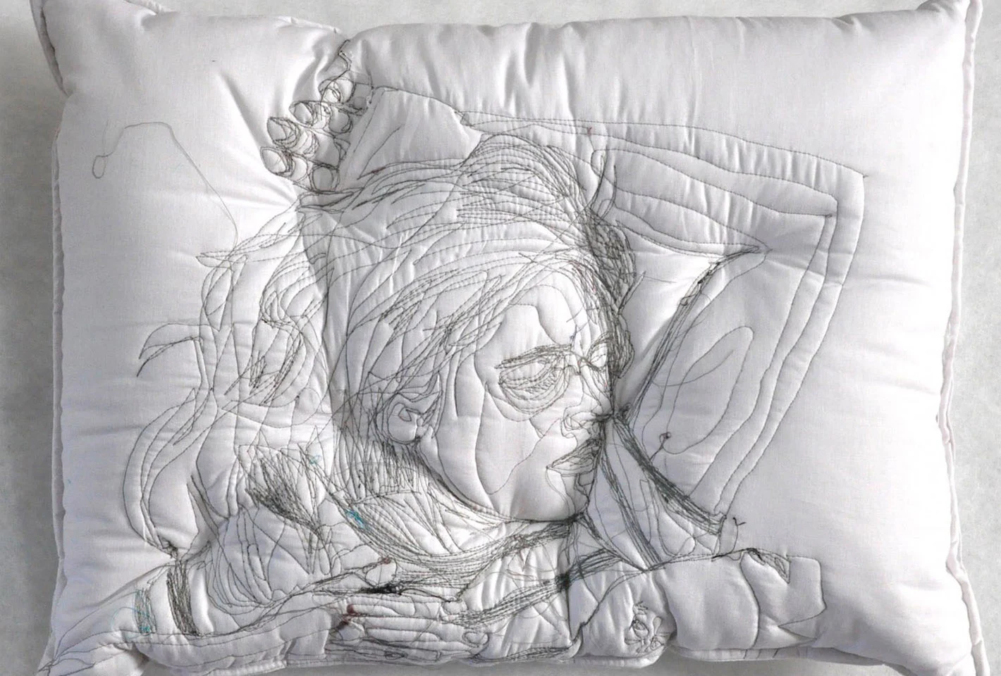 All the Pillows of Maryam Ashkanian | Collater.al