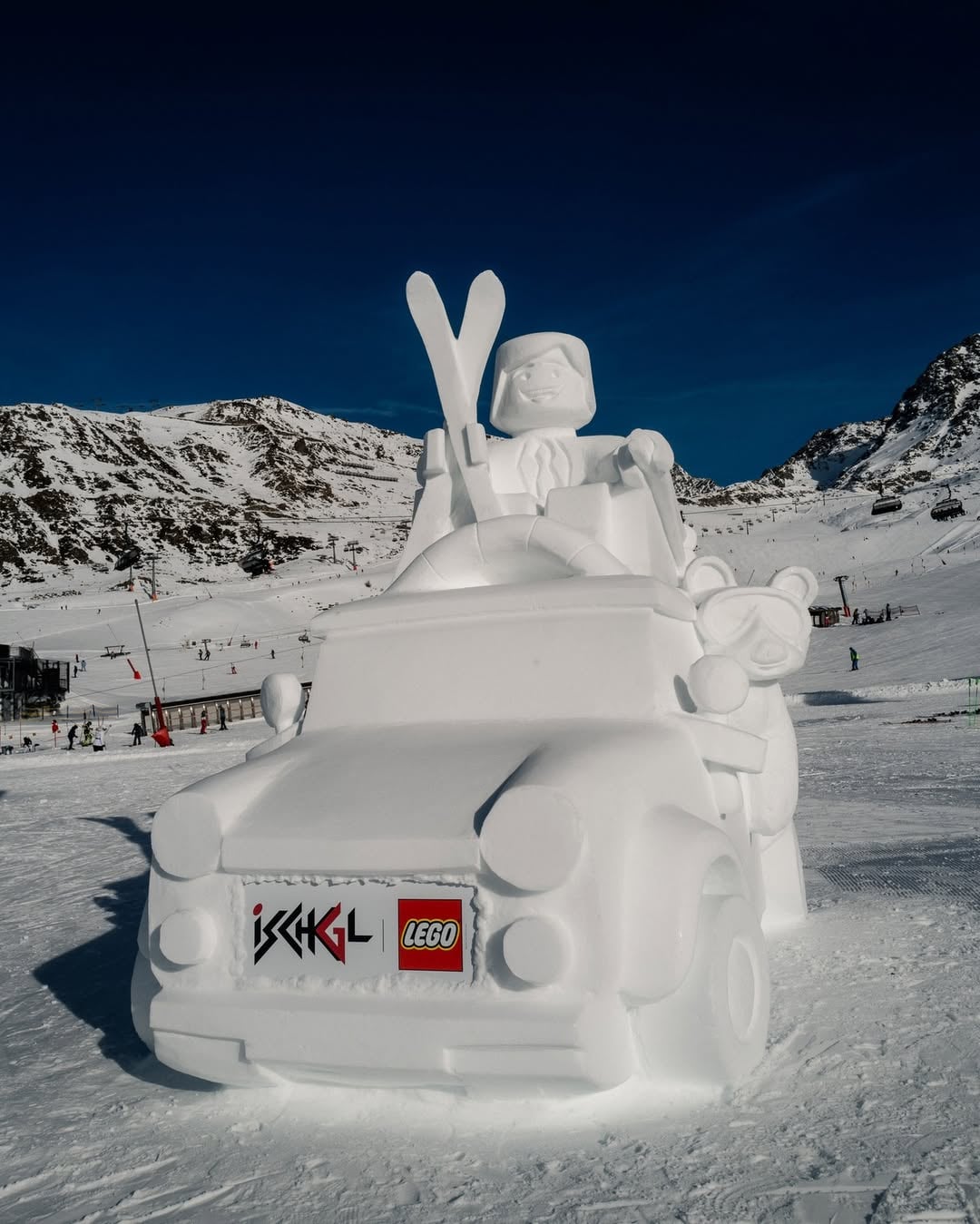 Gigantic Snow LEGO Sculptures on Austrian Slopes | Collater.al