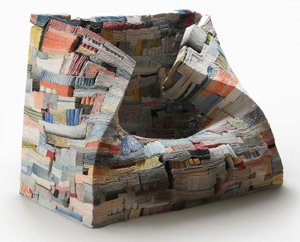 JON ONGKIEHONG 「 PLACE DE COSTA RICA」アート Jongjin Park Turns Paper Into Ceramics | Collater.al